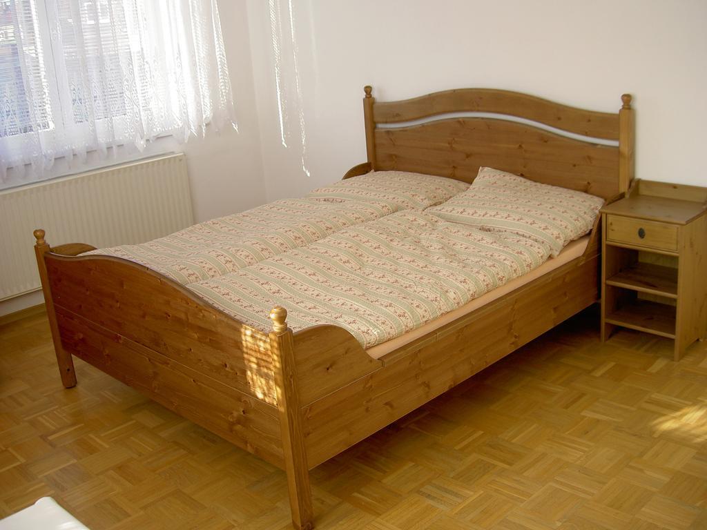 Penzion Chocholoušek Třeboň Pokoj fotografie